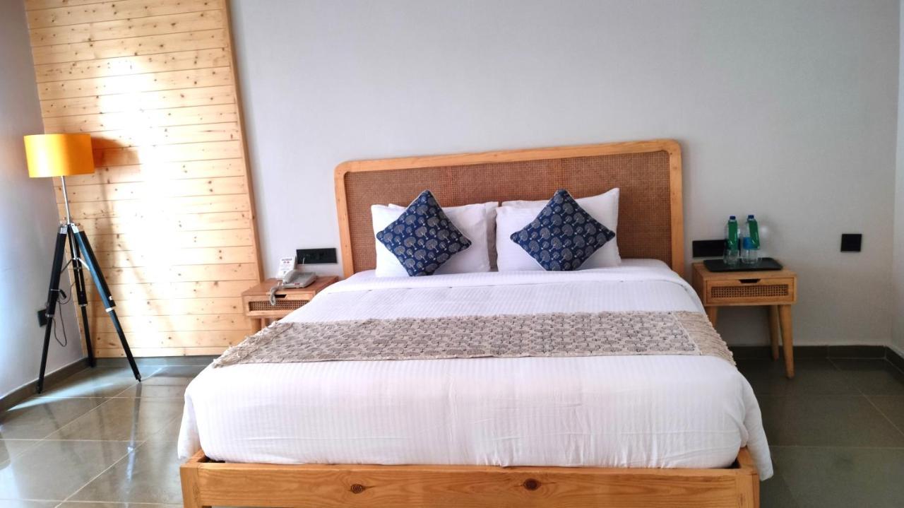V Hotels And Resorts Chirala 외부 사진