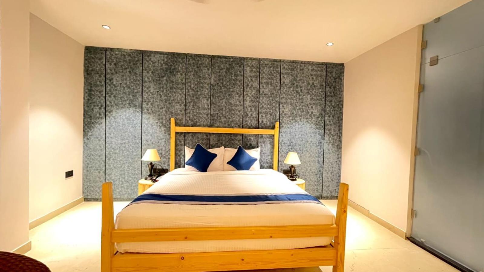 V Hotels And Resorts Chirala 외부 사진